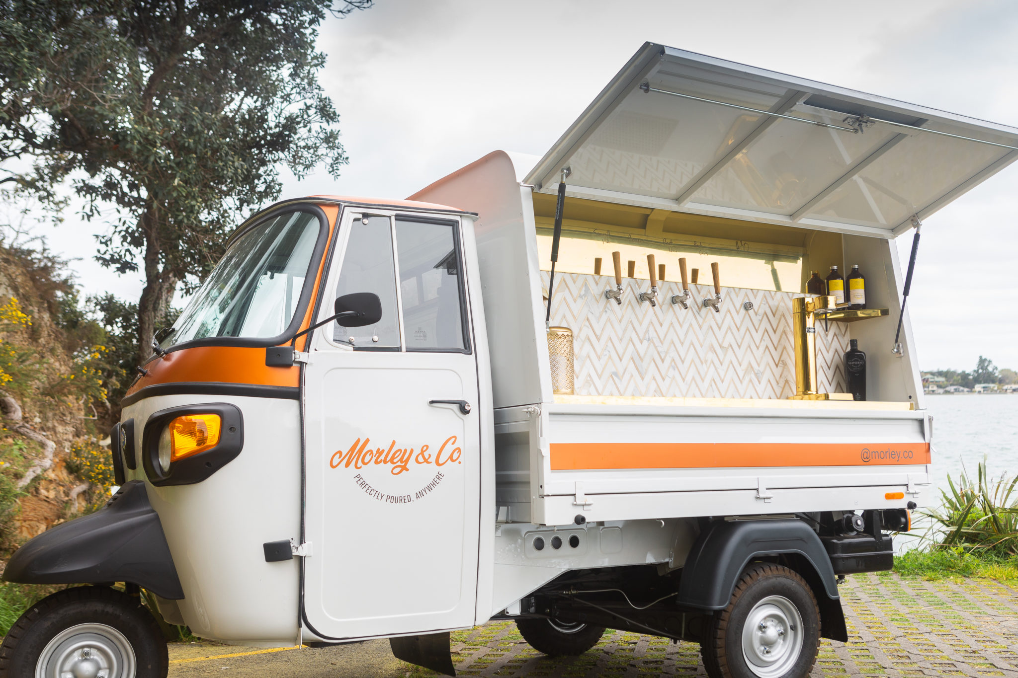 Morley & Co Stylish Mobile Bar Event Hire