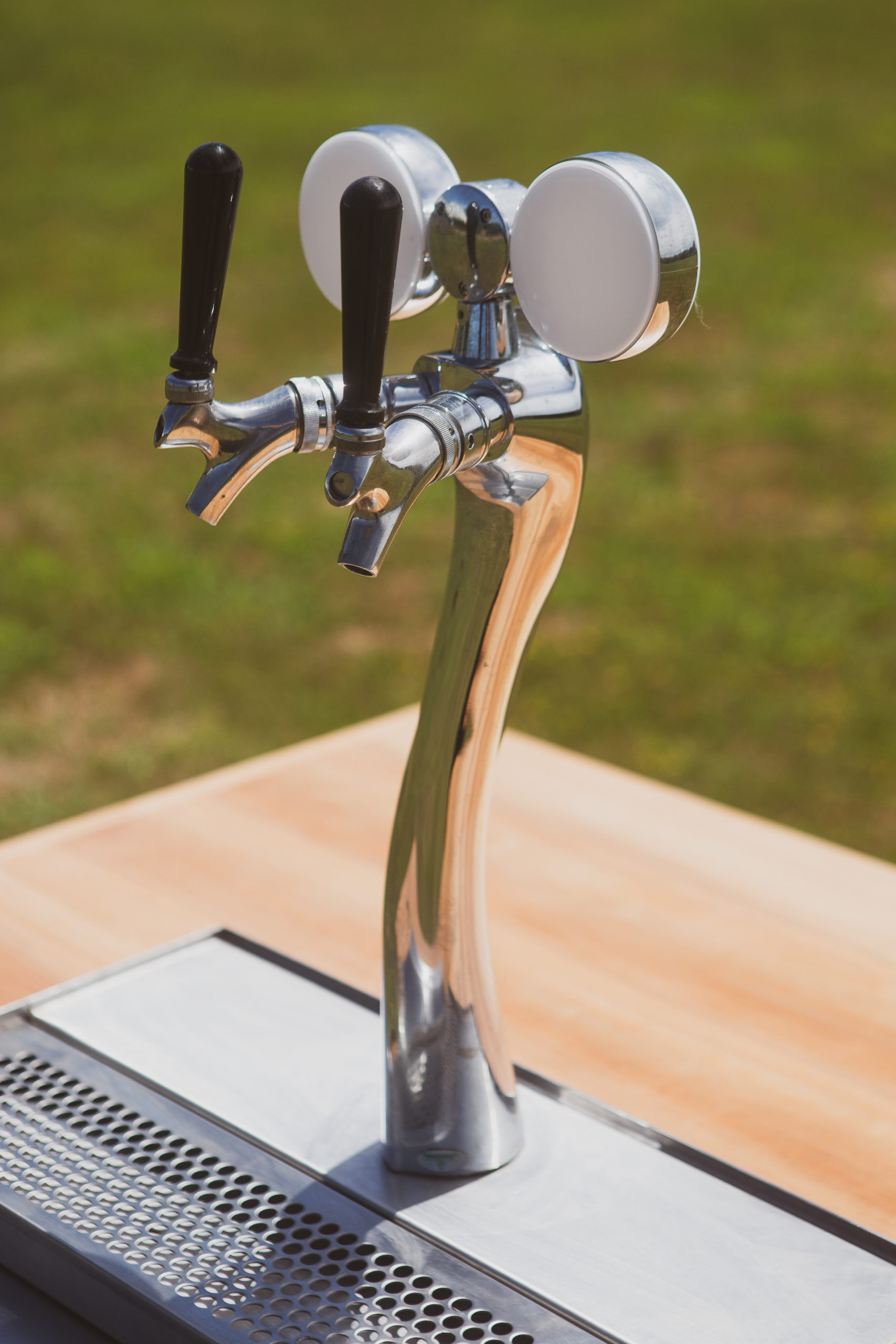 Morley & Co Stylish Mobile Bar Event Hire